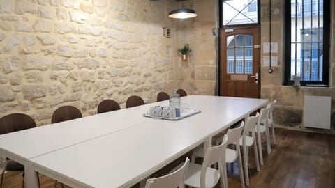 Salle de réunion 12 personnes