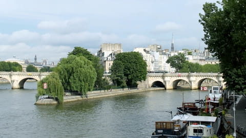 Bord de Seine (Connie Ma, CC BY-SA 2.0, via Wikimedia Commons)